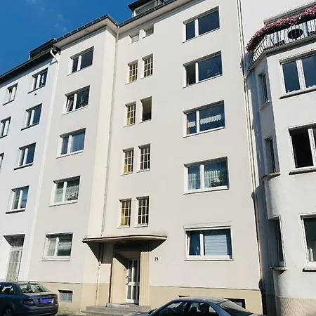 Modern * Zentral * Netflix * Arbeitsplatz