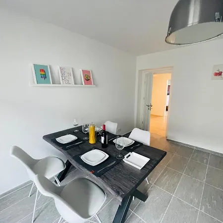 Modern * Zentral * Netflix * Arbeitsplatz Apartment Wuppertal