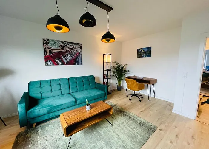 Modern * Zentral * Netflix * Arbeitsplatz Lägenhet