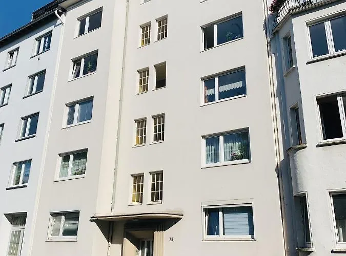 Modern * Zentral * Netflix * Arbeitsplatz