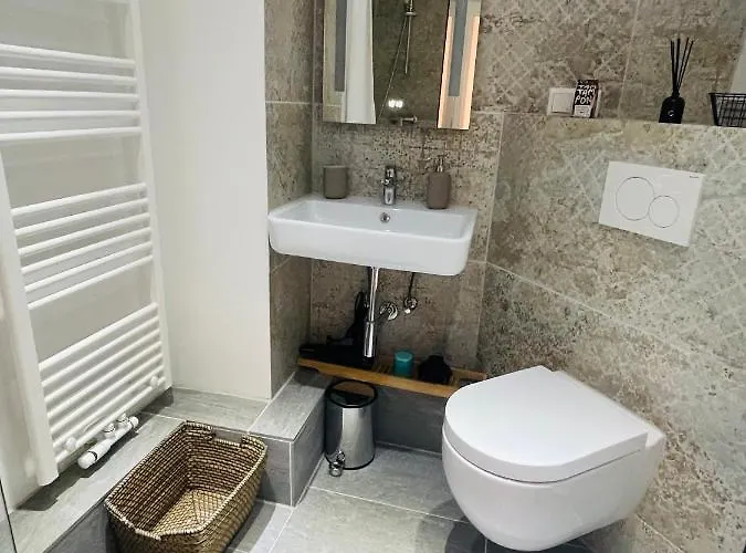 Modern * Zentral * Netflix * Arbeitsplatz * Wuppertal