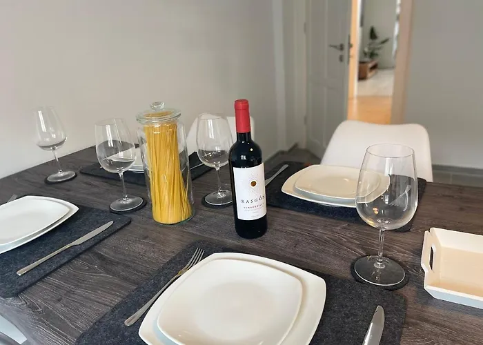 Modern * Zentral * Netflix * Arbeitsplatz Appartement *